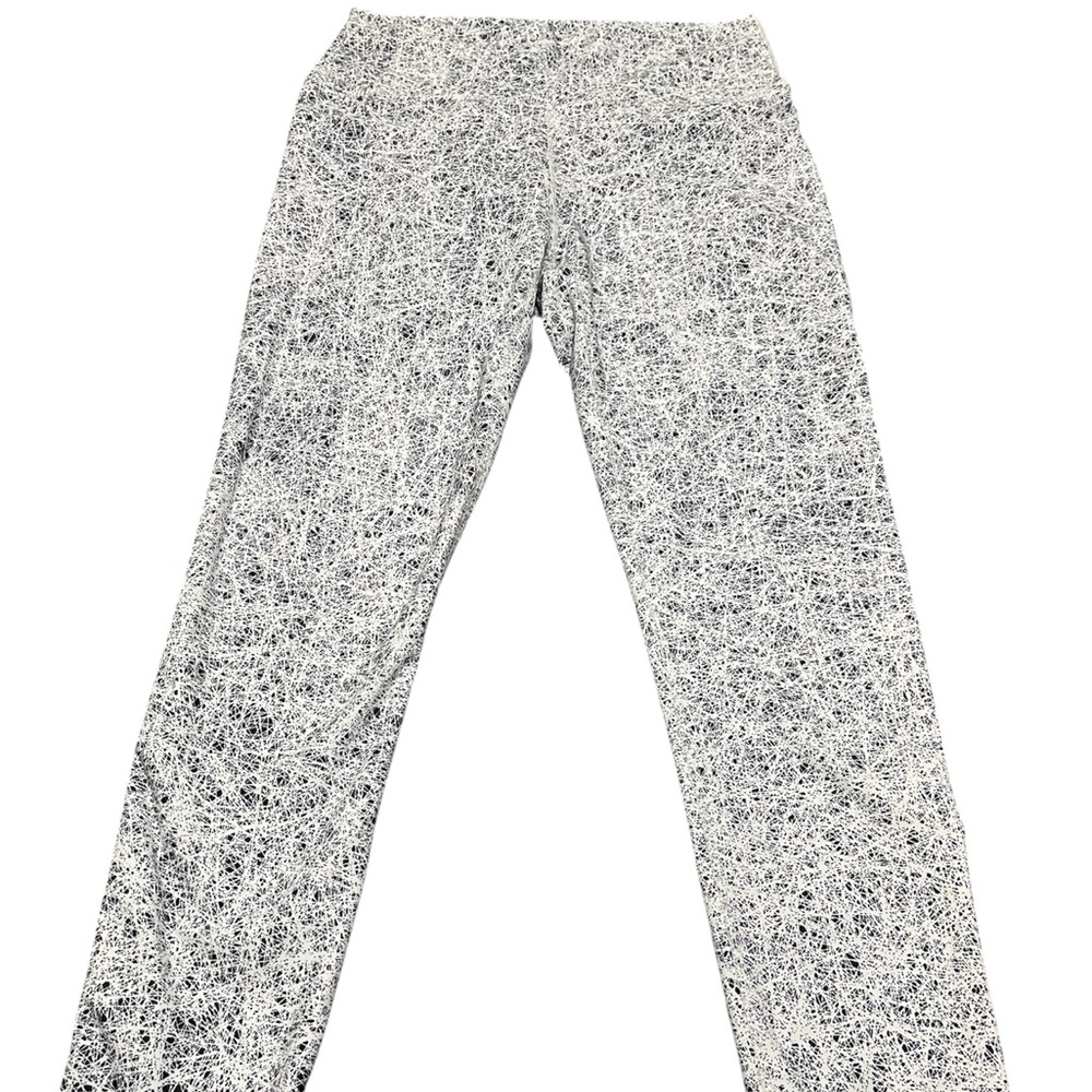 Fabletics Women’s High Rise White & Black Leggings